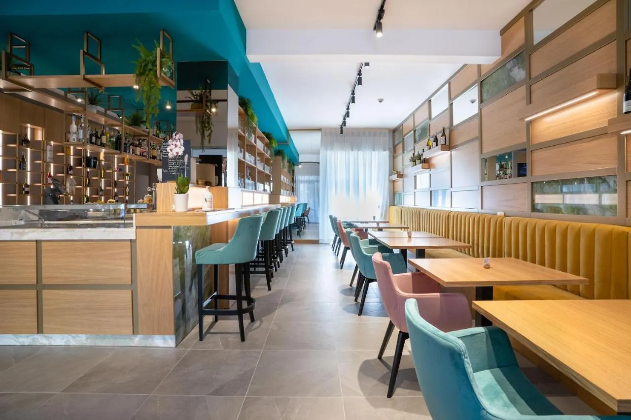 ***  לידו די ג'סולו Hotel Suez איטליה